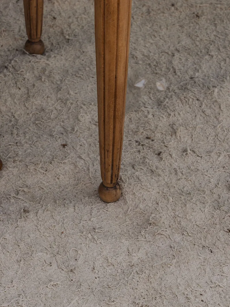 Francine, la table d'appoint en bois N°1474