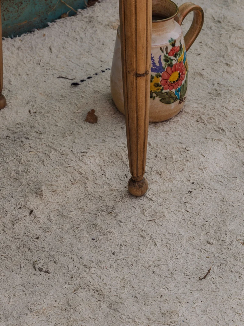 Francine, la table d'appoint en bois N°1474