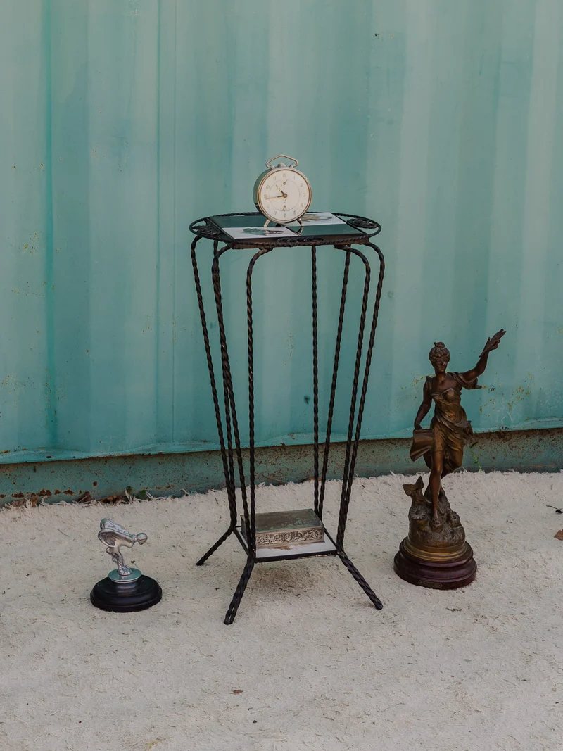 Hanna, la table d'appoint en fer et céramique N°1429