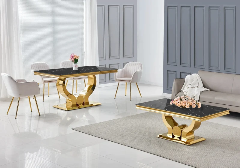Ensemble table marbre noir et chaises dorés – Omega