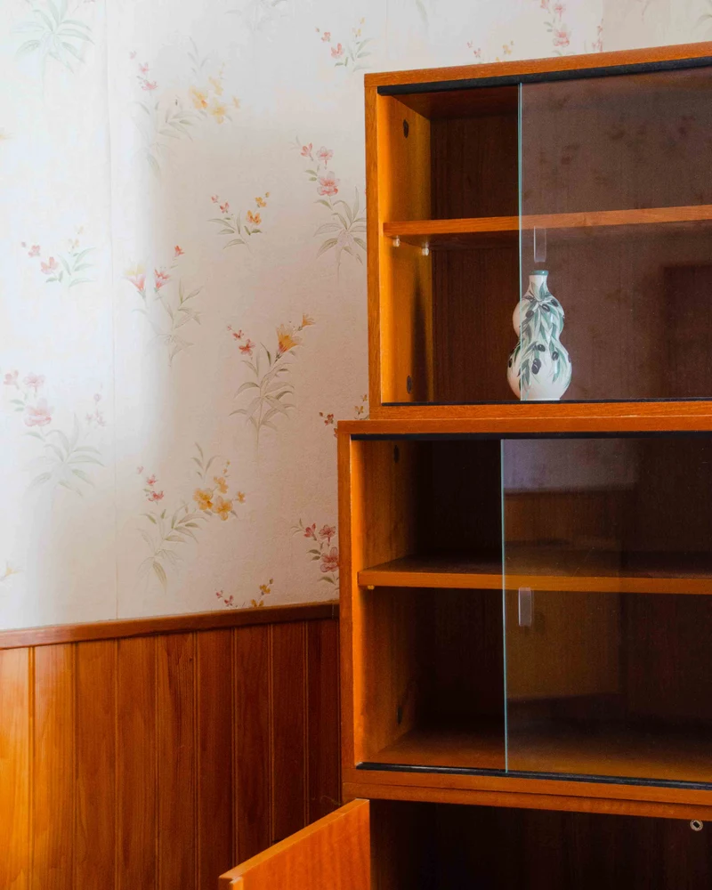 Madeleine, la bibliothèque vitrée en teck N°737