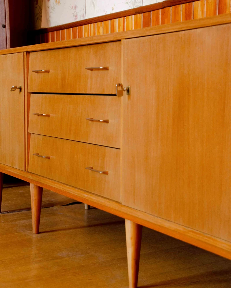 Margaret, la grande enfilade en peuplier et laiton N°512