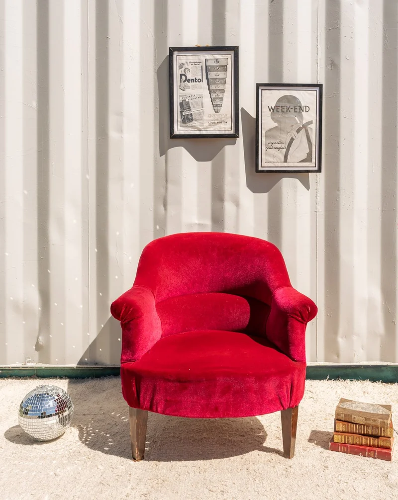 Ernest, le fauteuil en velours rose N°1517