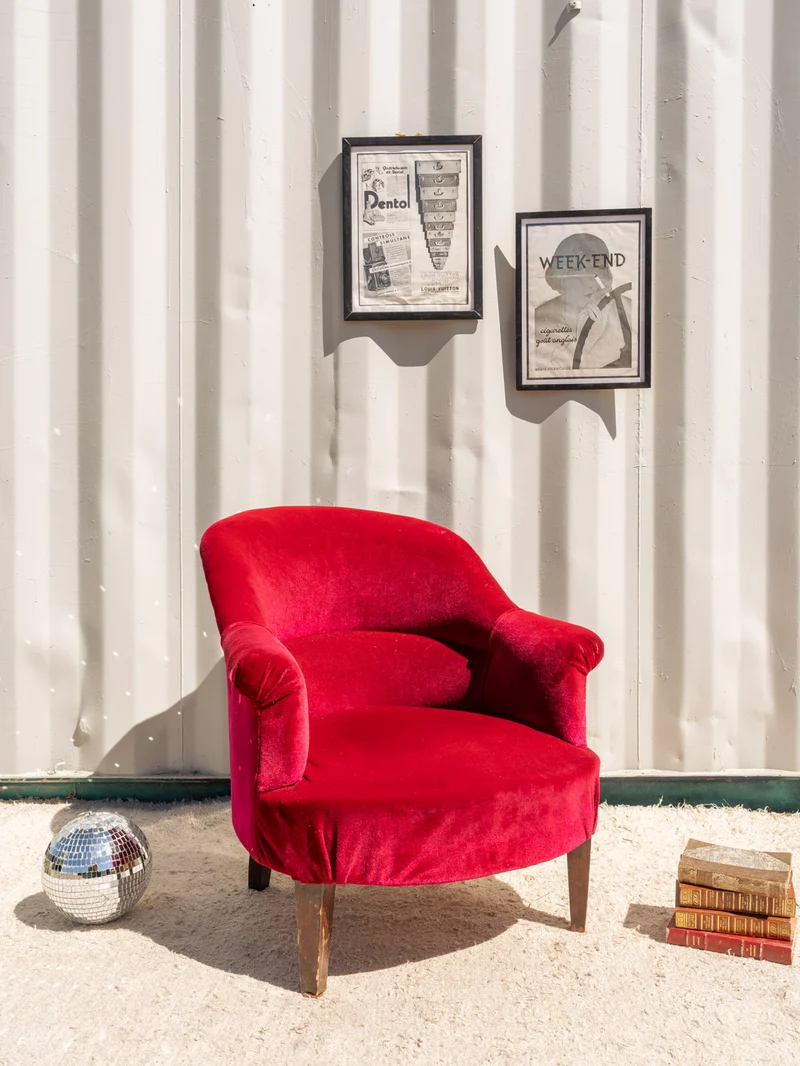 Ernest, le fauteuil en velours rose N°1517