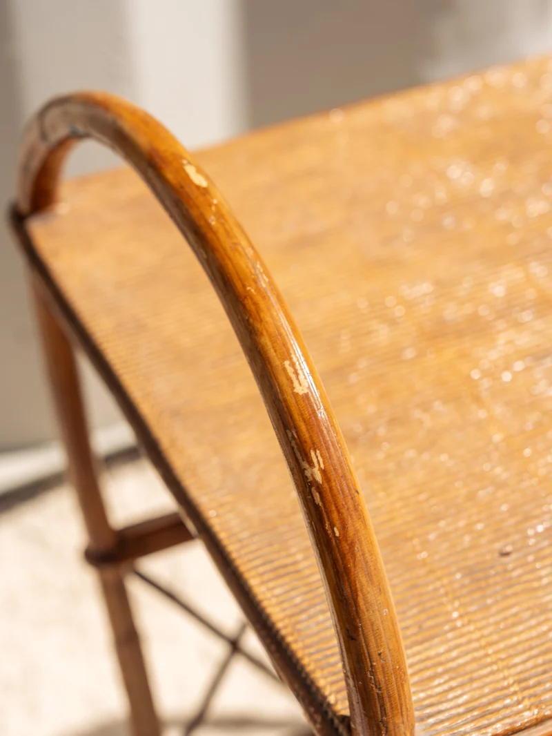 Francine, la table d'appoint en rotin N°1451