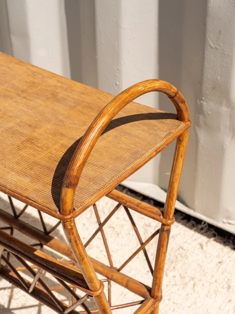 Francine, la table d'appoint en rotin N°1451