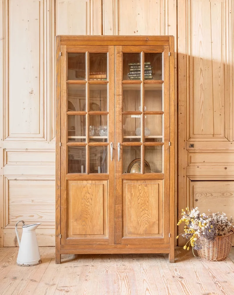Victoria, la vitrine en chêne N°1306