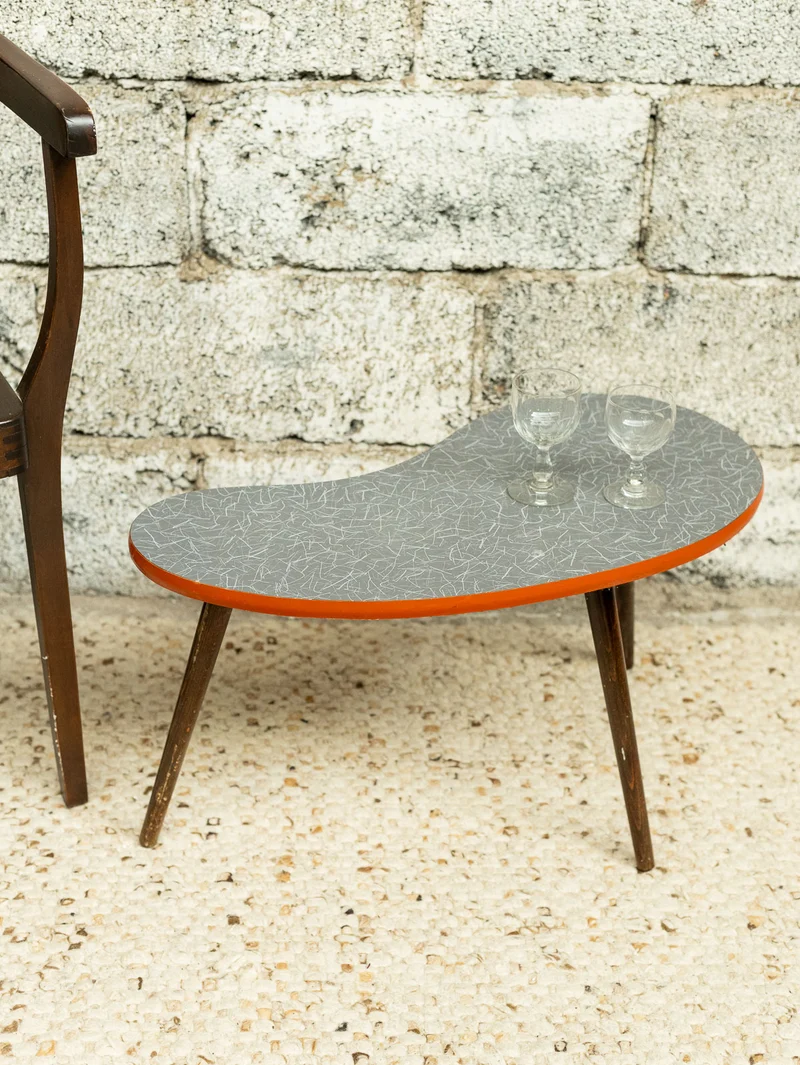 Hanna, la table d'appoint en forme de goutte N°1421