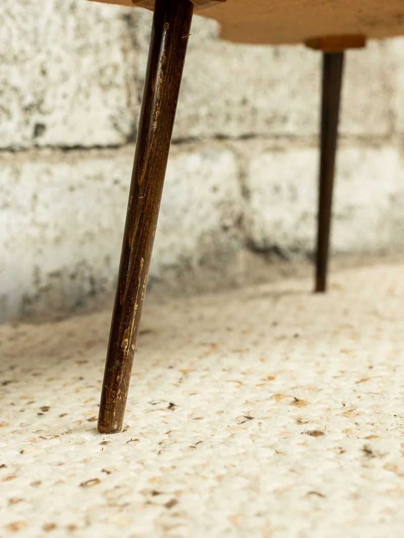 Hanna, la table d'appoint en forme de goutte N°1421