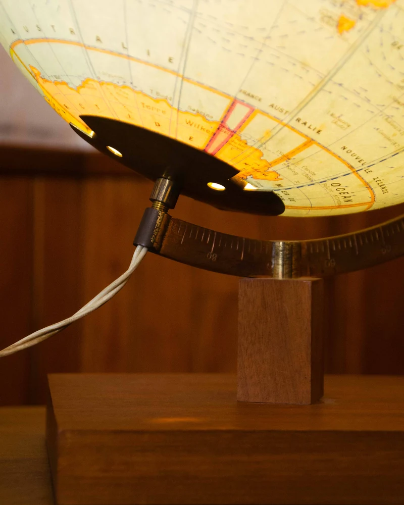 Julia, la lampe Globe vintage N°998