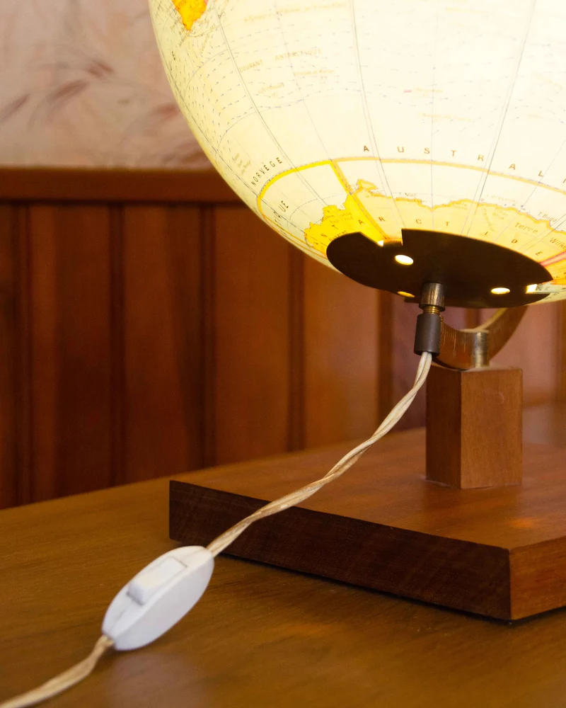Julia, la lampe Globe vintage N°998