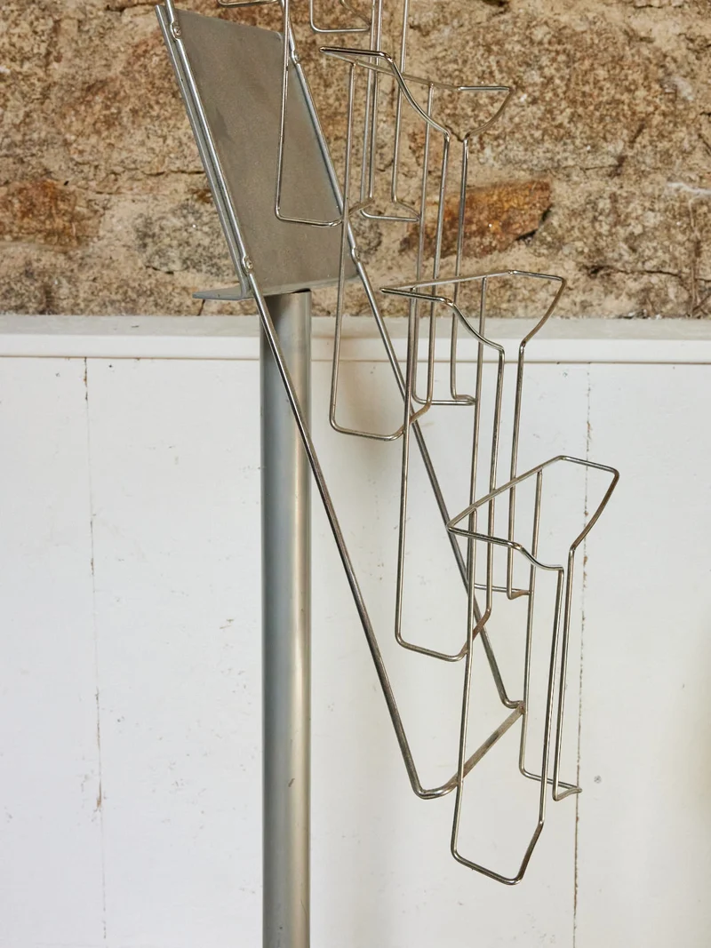 Marius, le porte-revues sur pied N°254