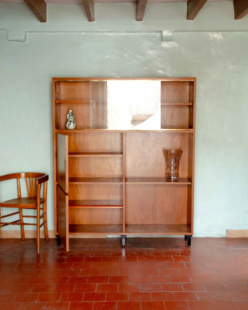 Madeleine, la bibliothèque vitrée en teck N°735