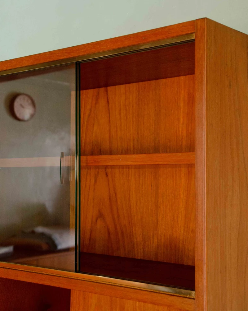 Madeleine, la bibliothèque vitrée en teck N°735