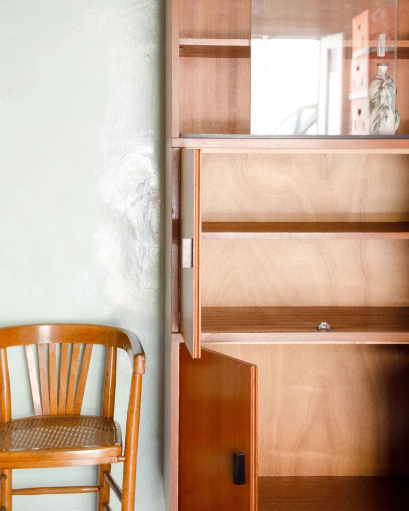 Madeleine, la bibliothèque vitrine en acajou N°736
