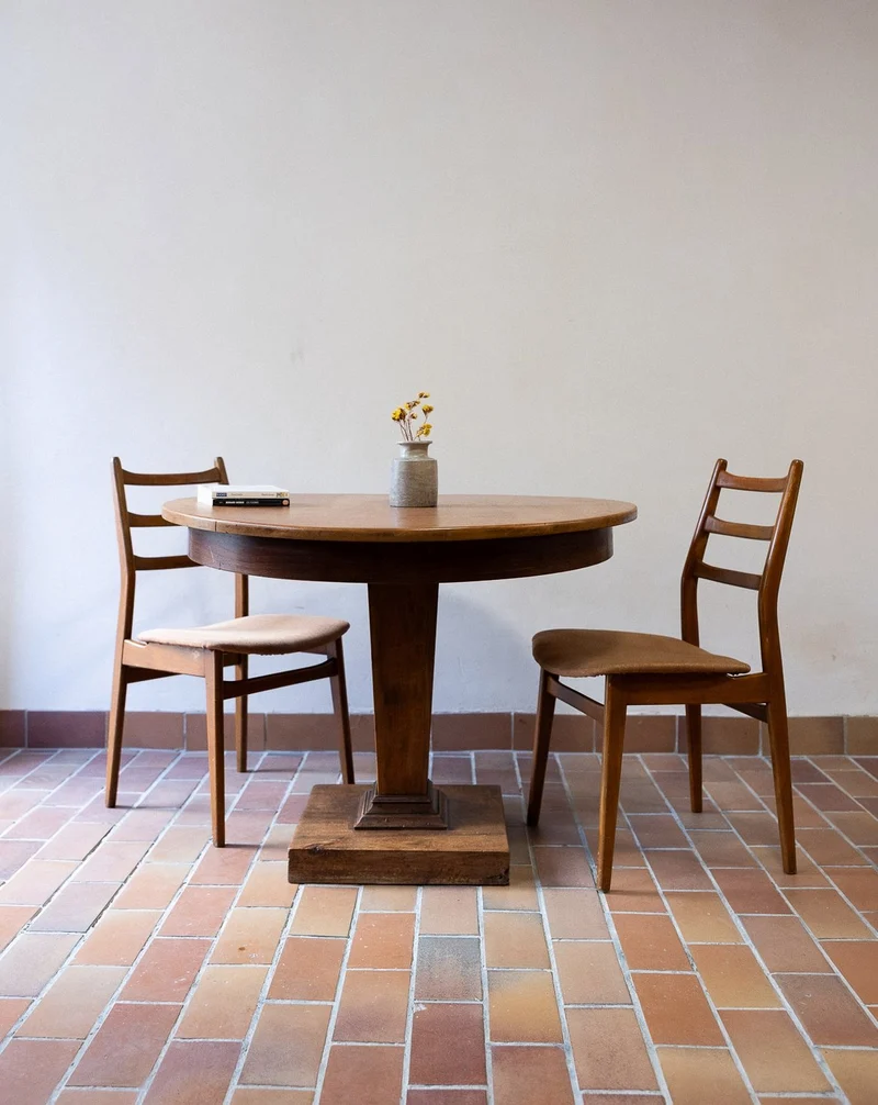 Romy, l'imposante table à manger N°1465