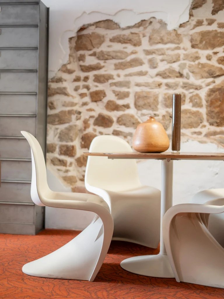 Romy, la table à manger en bois N°391
