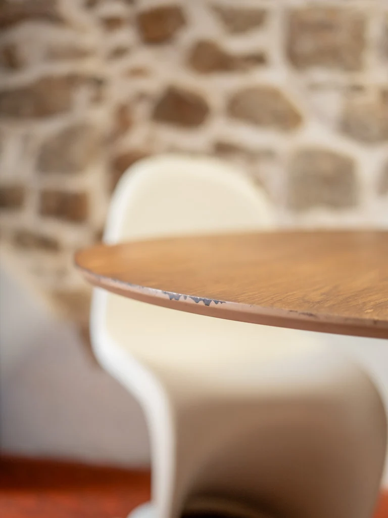 Romy, la table à manger en bois N°391