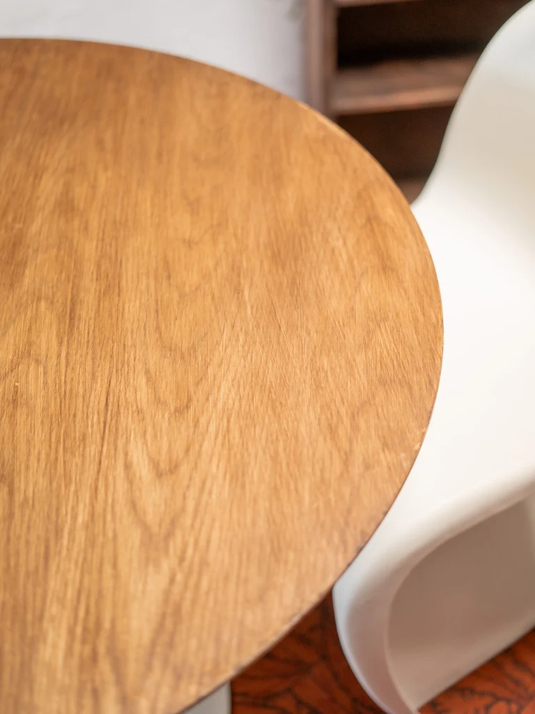 Romy, la table à manger en bois N°391