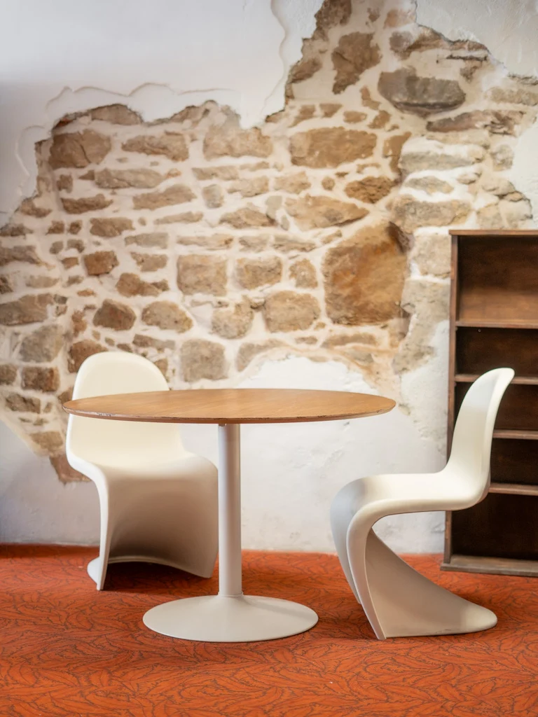 Romy, la table à manger en bois N°391