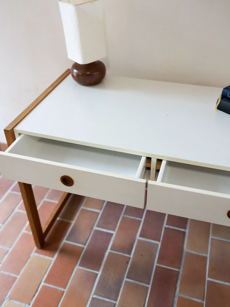 Yvan, le bureau bicolore N°551