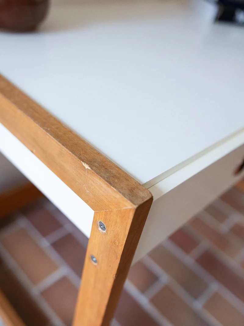 Yvan, le bureau bicolore N°551