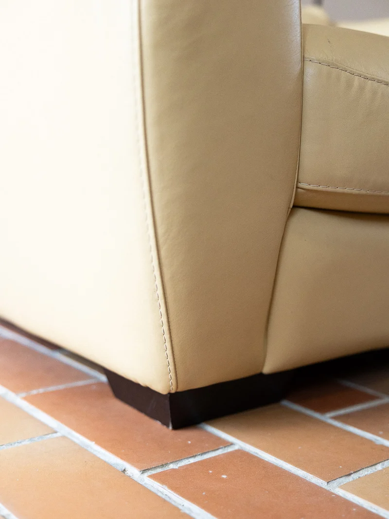 Jakob, le fauteuil jaune beurre N°1327
