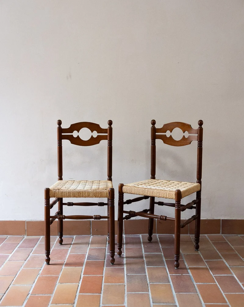 Claude, la paire de chaises en paillage N°1479