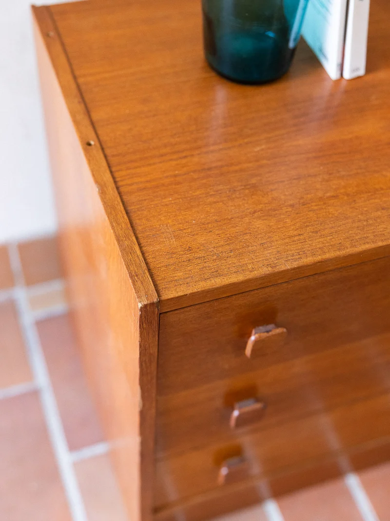 Olga, la commode aux poignées carrées N°1058
