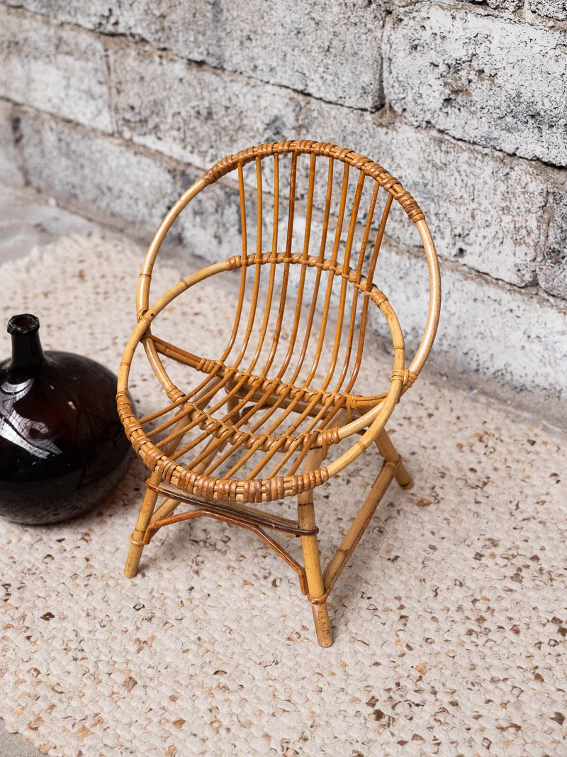 Ernestine, la chaise pour enfant en rotin N°1315