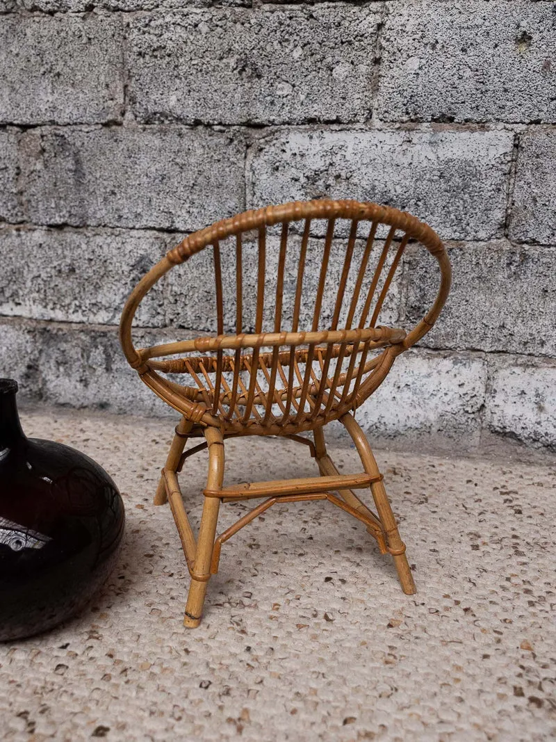 Ernestine, la chaise pour enfant en rotin N°1315
