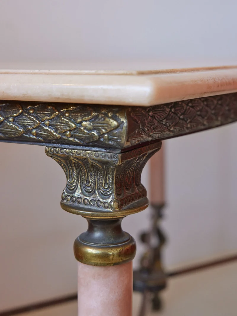 Marie-Pierre, la table basse en marbre rose N°89