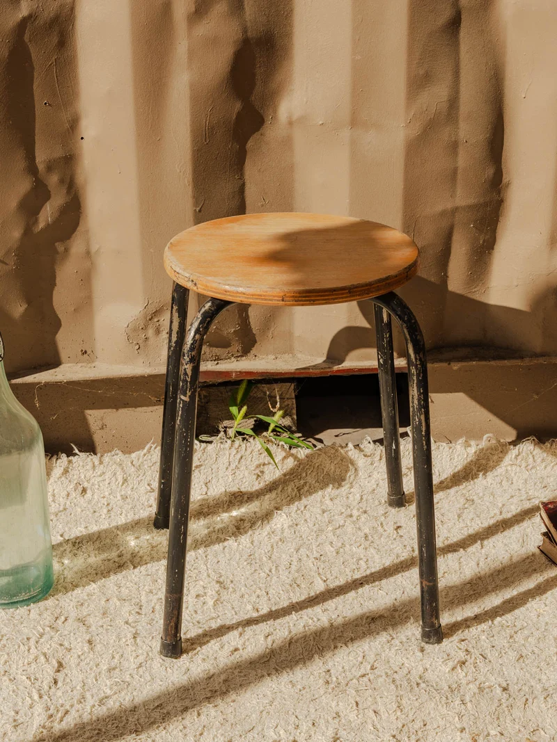 Regis, le tabouret en bois et métal N°1489
