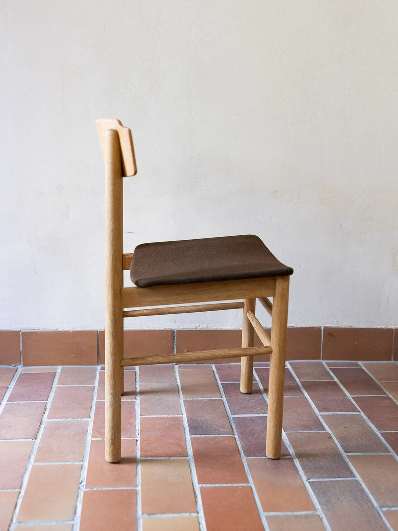 Alma, la paire de chaises Magnus Olesen N°1796