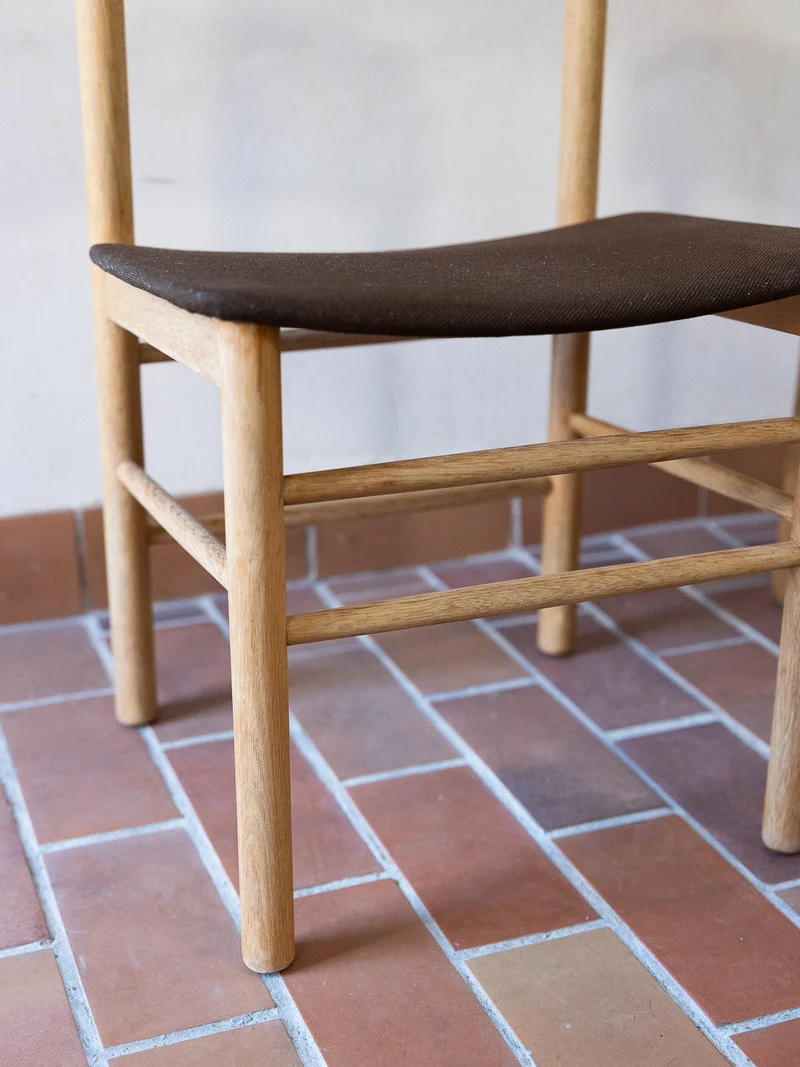 Alma, la paire de chaises Magnus Olesen N°1796