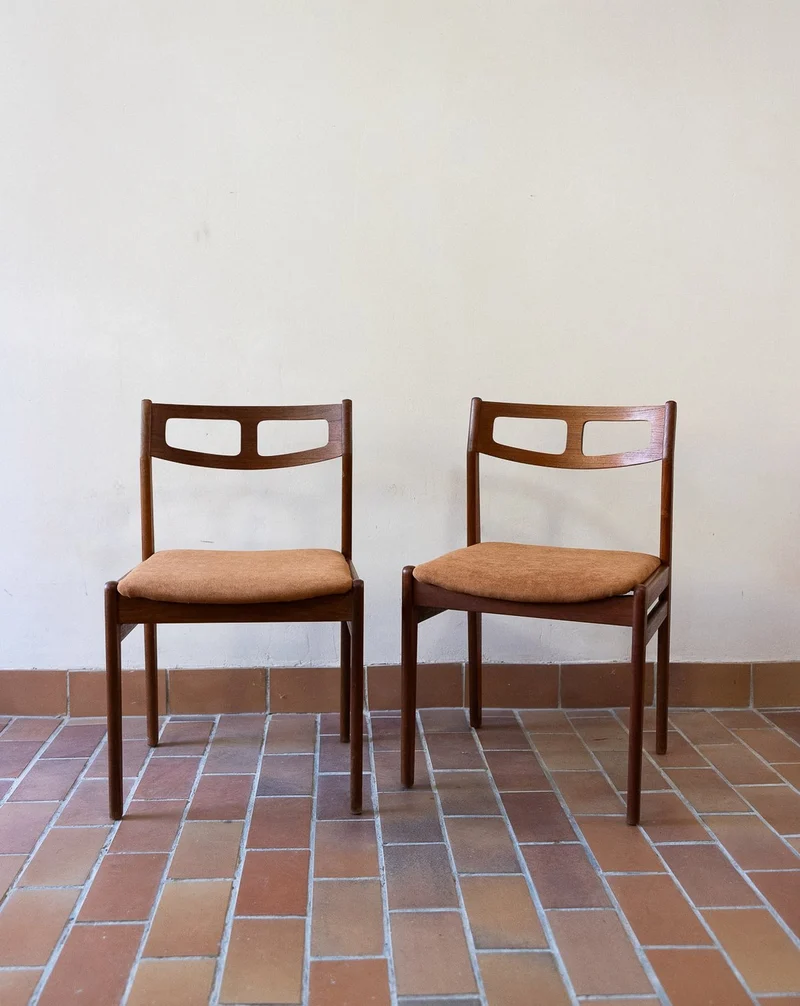 Alma, la paire de chaises aux jolis dossiers N°1798