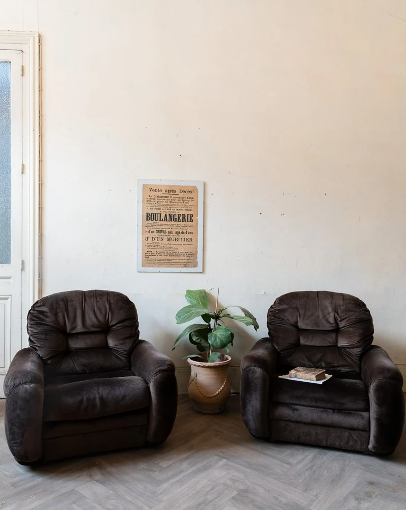 Olivia, la paire de chauffeuses en velours marron N°94