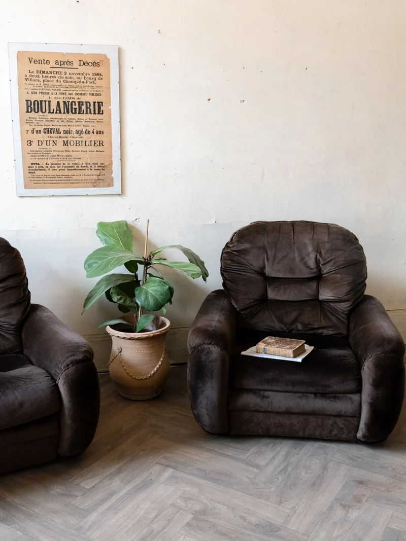 Olivia, la paire de chauffeuses en velours marron N°94