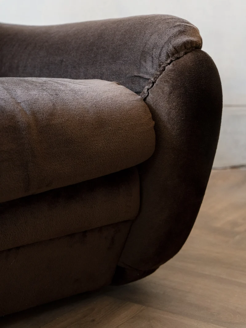 Olivia, la paire de chauffeuses en velours marron N°94