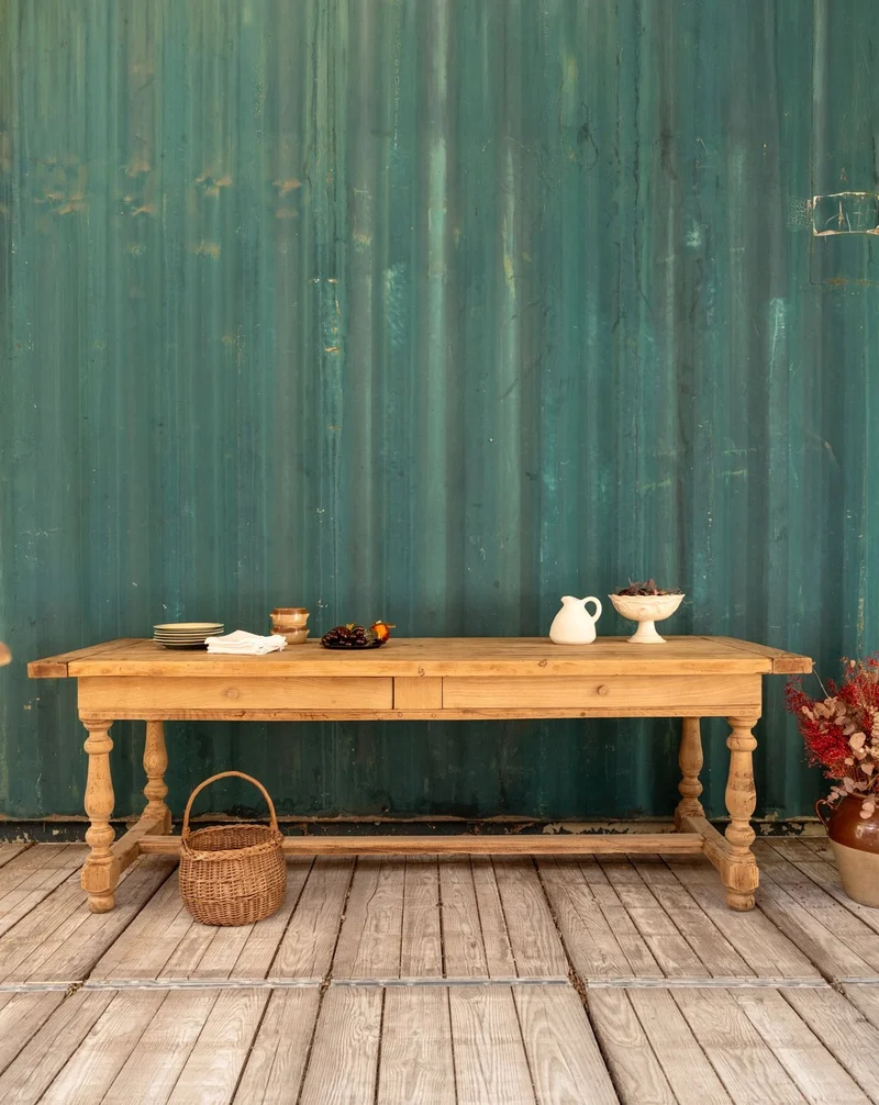 Romy, la grande table à manger en bois N°1462
