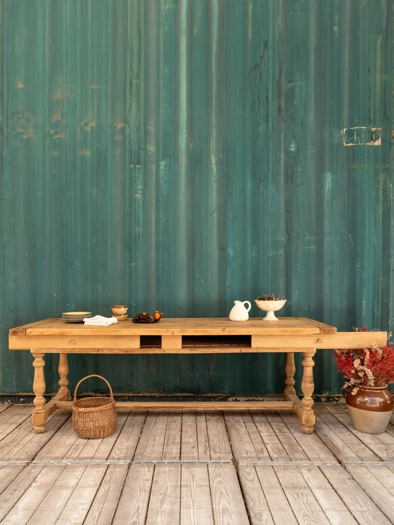 Romy, la grande table à manger en bois N°1462