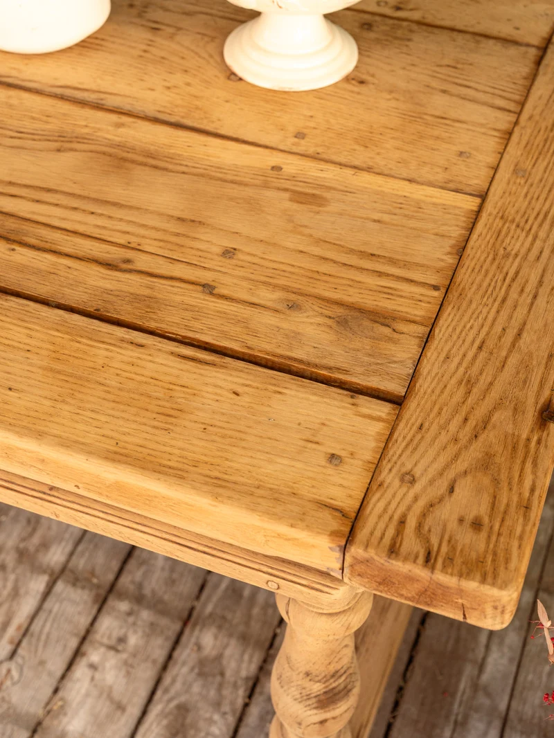Romy, la grande table à manger en bois N°1462