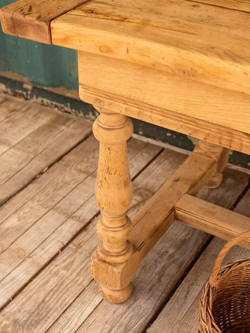 Romy, la grande table à manger en bois N°1462