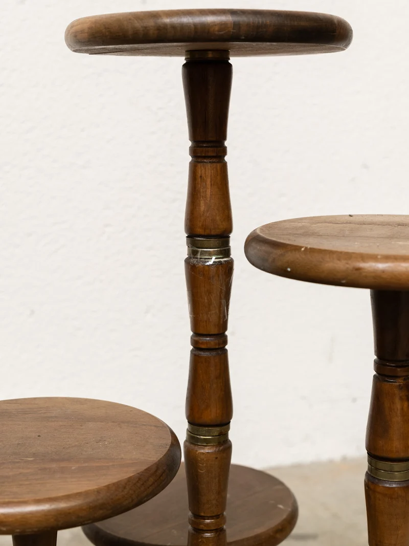 Ariel, le porte-plante ancien en bois et laiton N°526