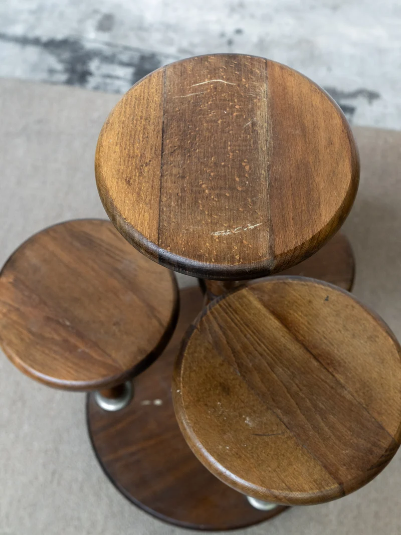 Ariel, le porte-plante ancien en bois et laiton N°526