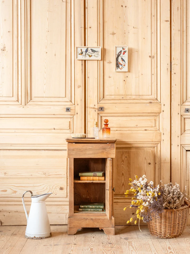 Gilbert, le meuble d'appoint en noyer N°1741