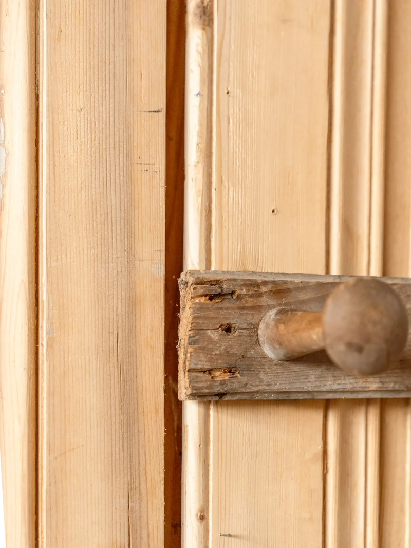 Max, le porte-manteau mural en bois gris N°416