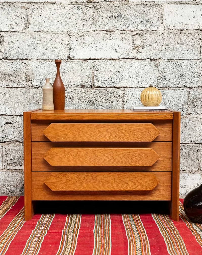 Olga, la commode en bois massif N°710
