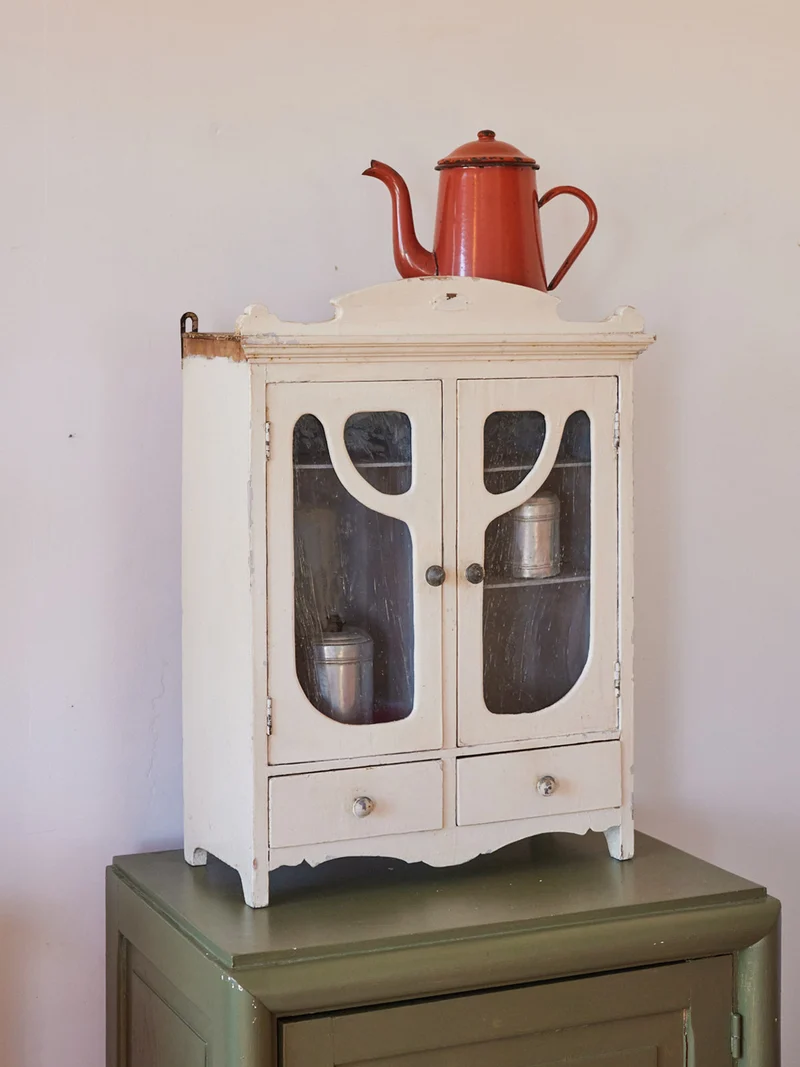 Guy, l'armoire à pharmacie vintage N°45