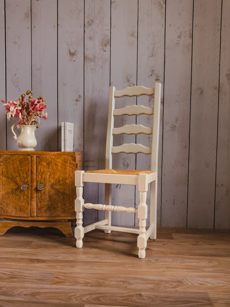 Alma, le lot de 6 chaises en bois patiné N°1321